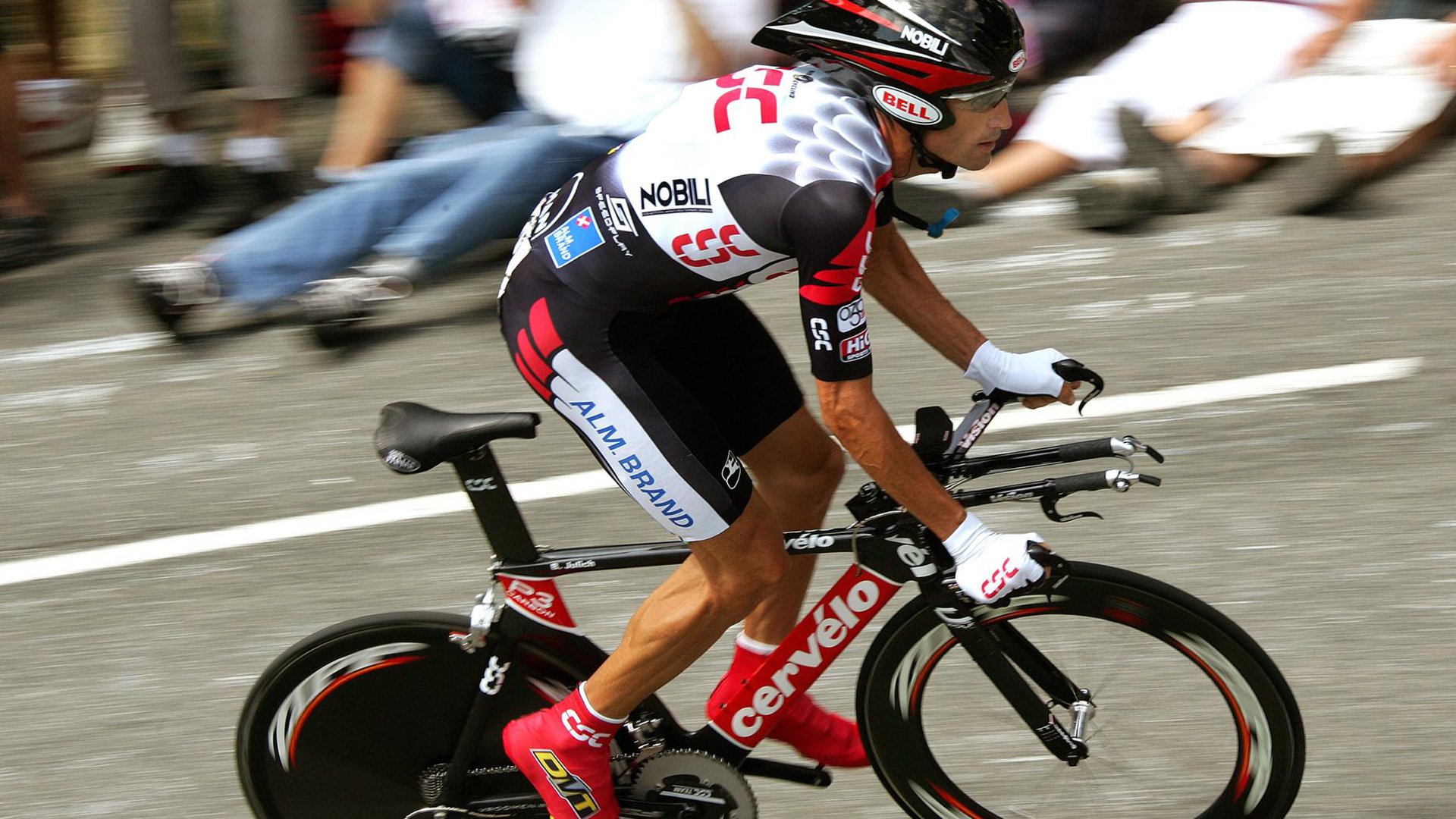 九游下载安装-波尔曼在橄榄球冠军锦标赛中展现无与伦比的球场智慧，博尔特橄榄球